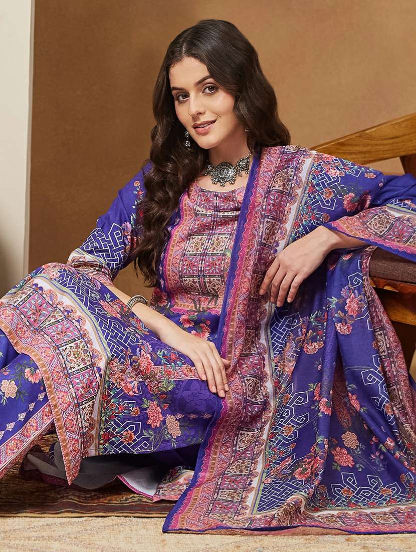 women floral three quarter sleeve kurta pant with dupatta set - 22156342 -  Standard Image - 3