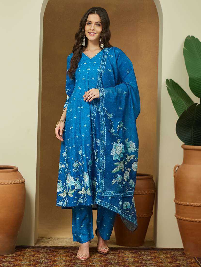 women floral three quarter sleeve kurta pant with dupatta set