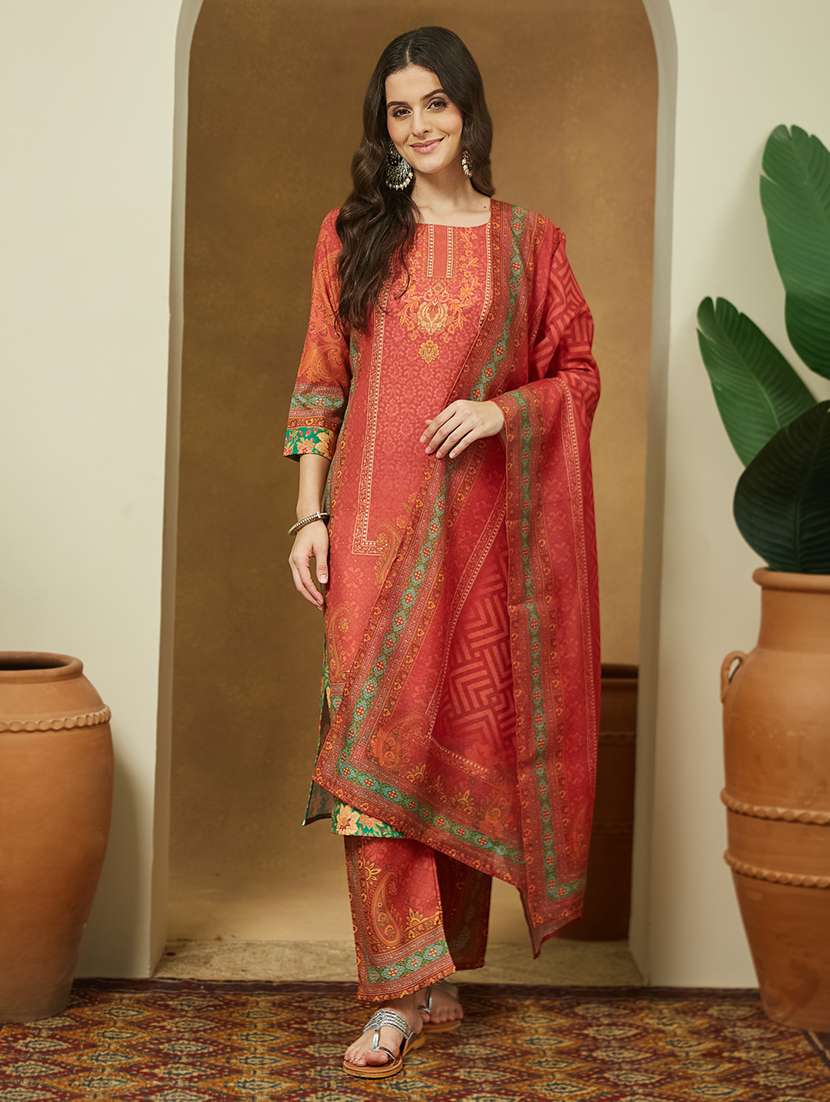 women printed three quarter sleeve kurta pant with dupatta set