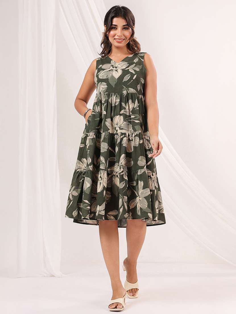 women floral print sleeveless tiered dress