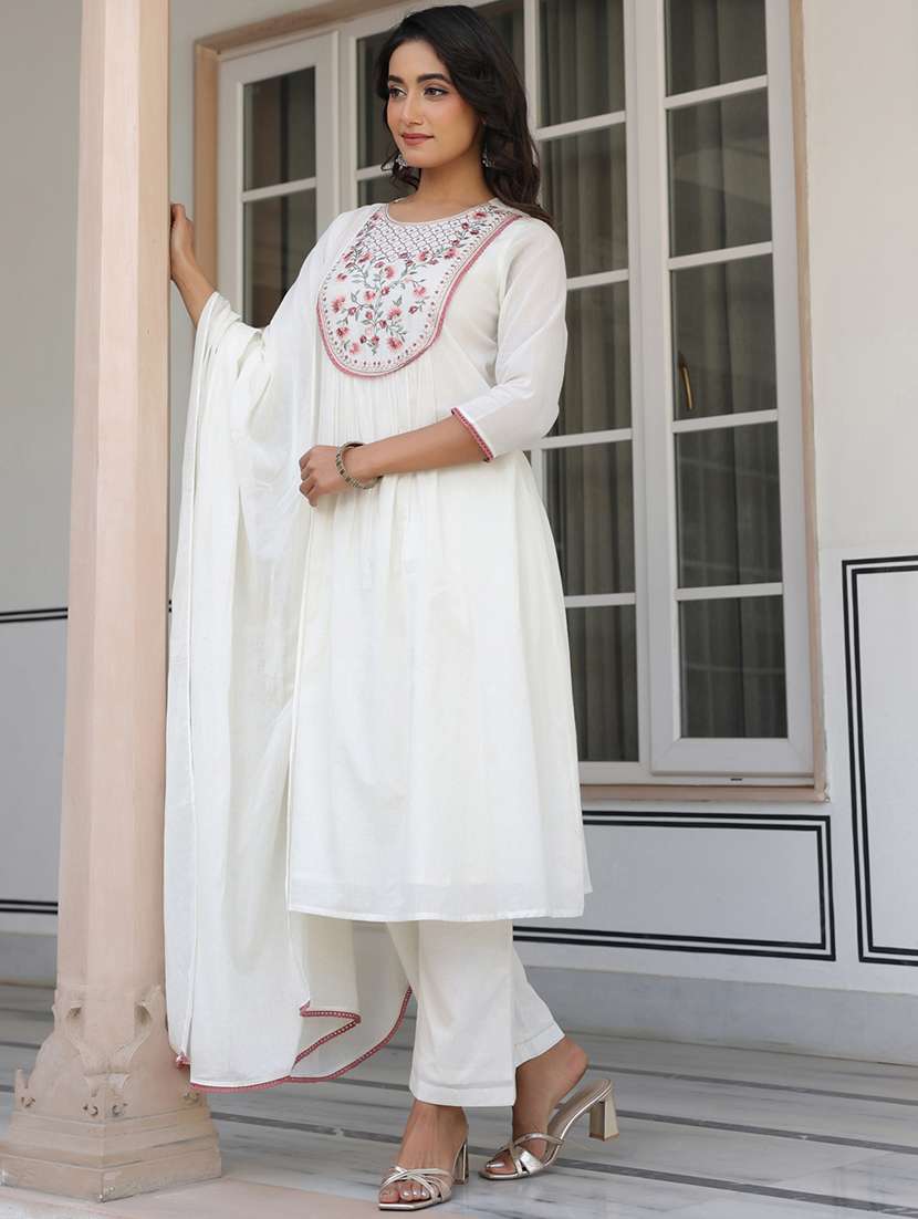 women embroidered three quarter sleeve kurta pant with dupatta set - 22156366 -  Standard Image - 3