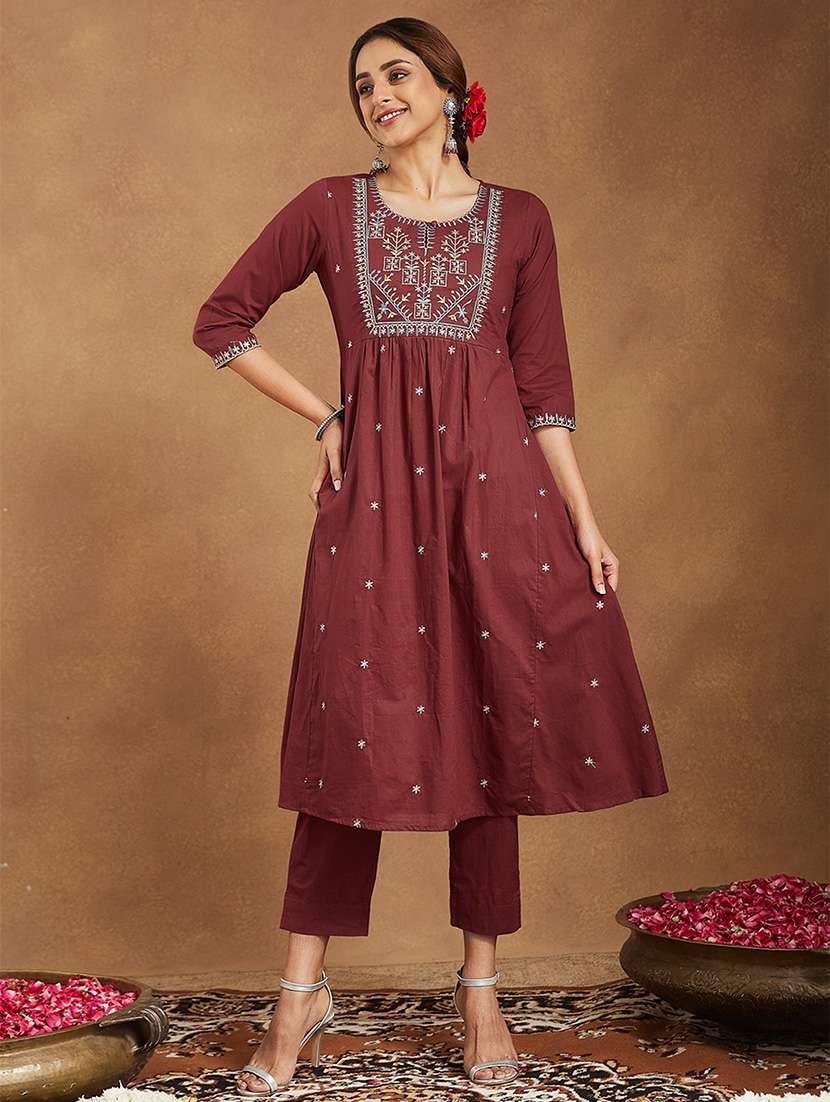 women embroidered three quarter sleeve kurta pant set - 22156374 - Standard Image - 3
