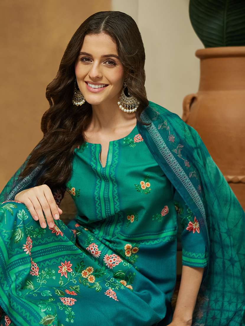 women floral three quarter sleeve kurta pant with dupatta set - 22156377 -  Standard Image - 5