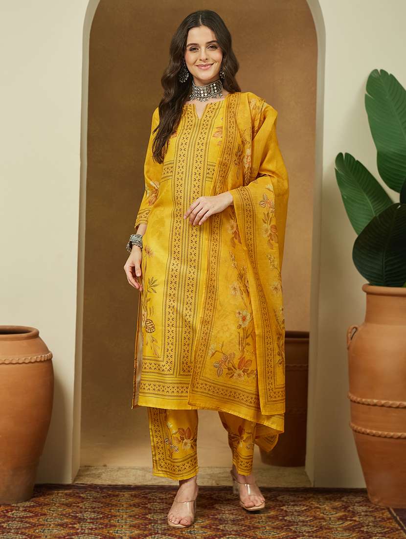 women floral three quarter sleeve kurta pant with dupatta set