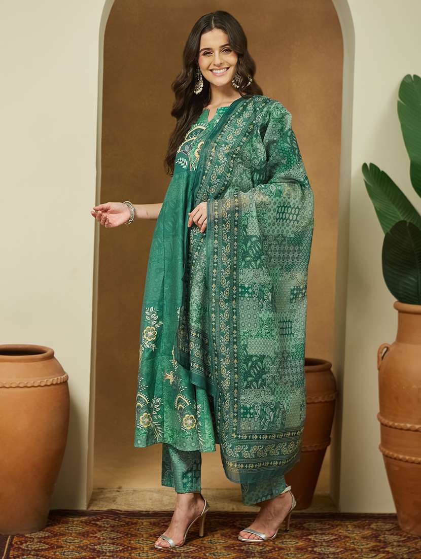 women floral three quarter sleeve kurta pant with dupatta set - 22156380 -  Standard Image - 3