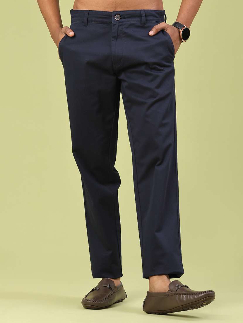men solid mid rise chinos casual trouser