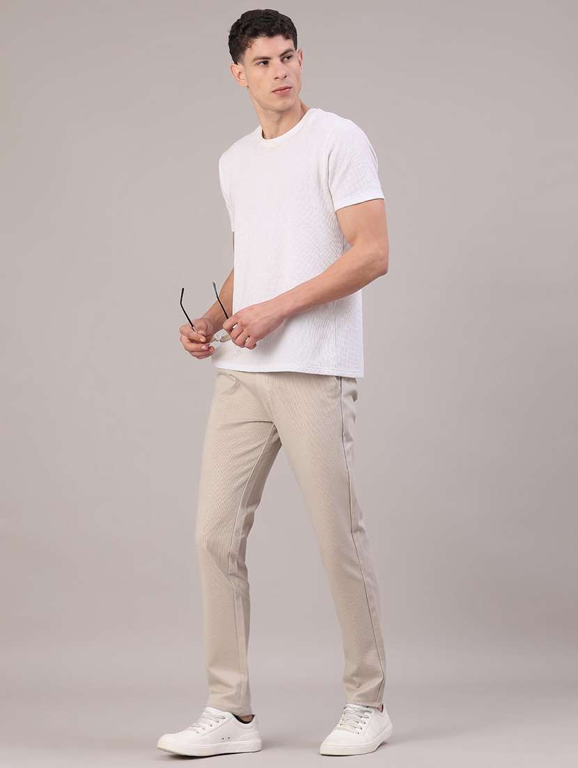 men solid mid rise slim fit chinos  - 22158512 -  Standard Image - 5