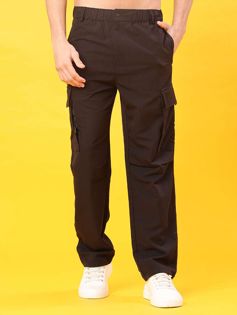 men solid mid rise regular fit cargo