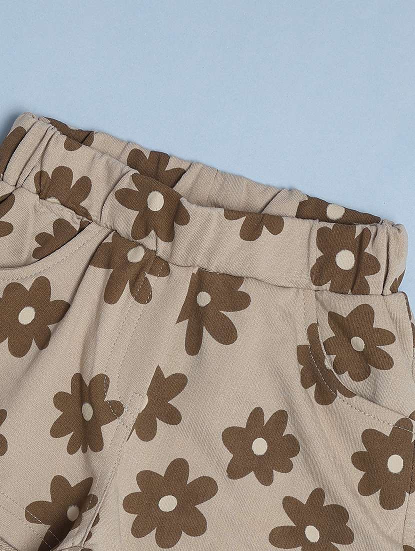 beige cotton shorts & three fourth - 22159482 -  Standard Image - 3