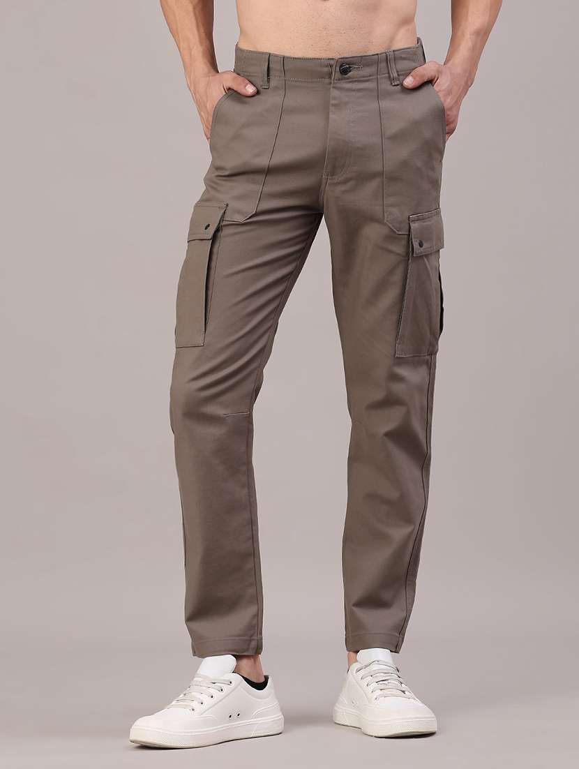 men solid mid rise regular fit cargo