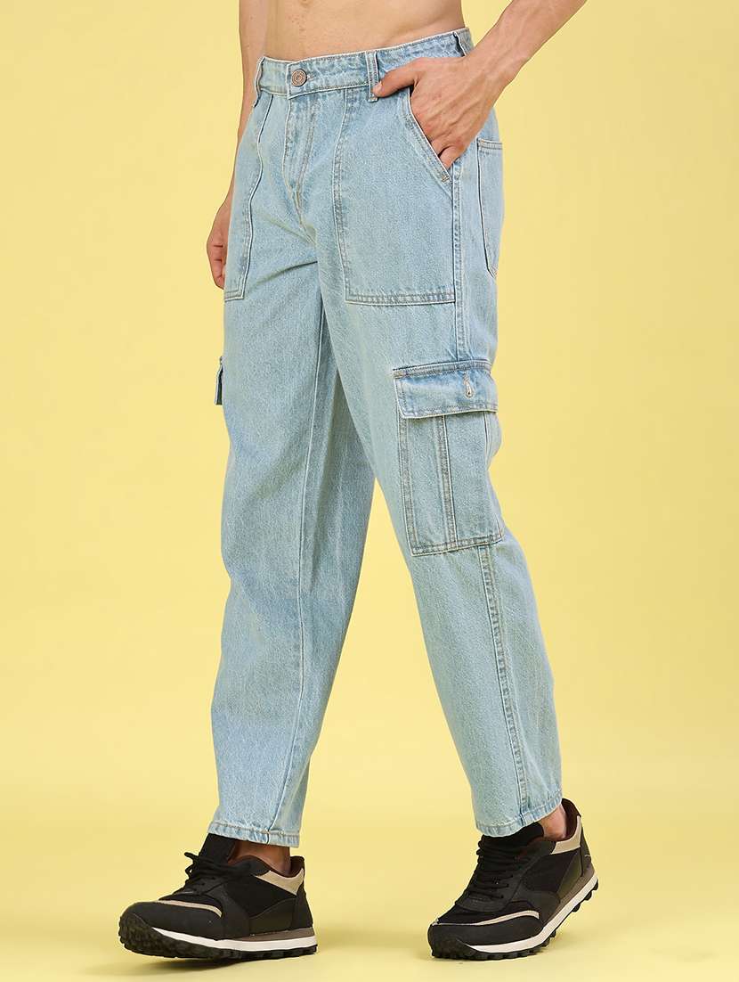 men solid mid rise regular fit cargo 