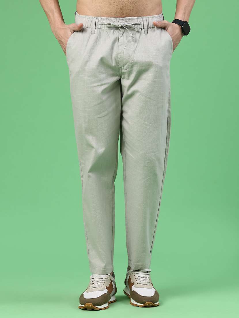 men solid mid rise regular fit casual trouser