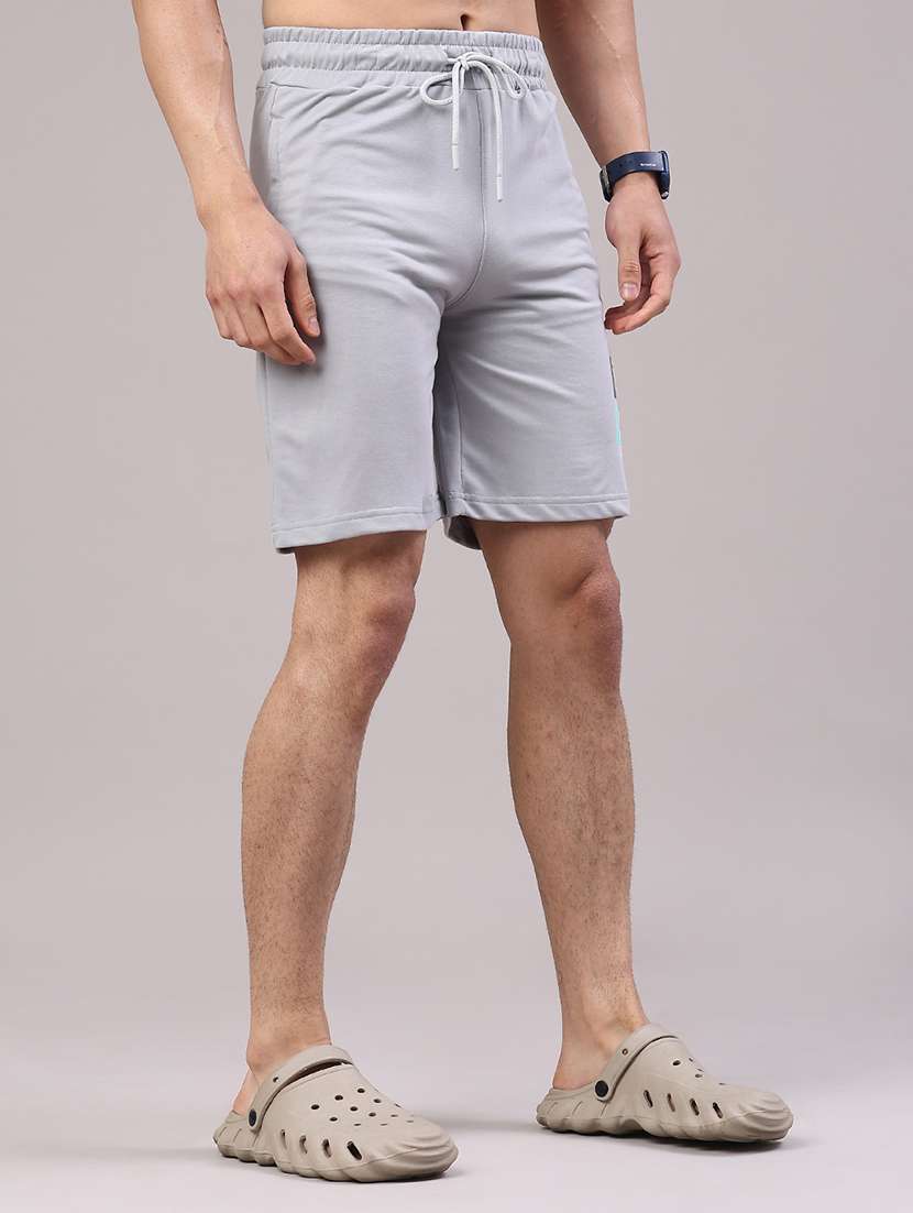 men solid mid rise regular fit shorts - 22160044 -  Standard Image - 3