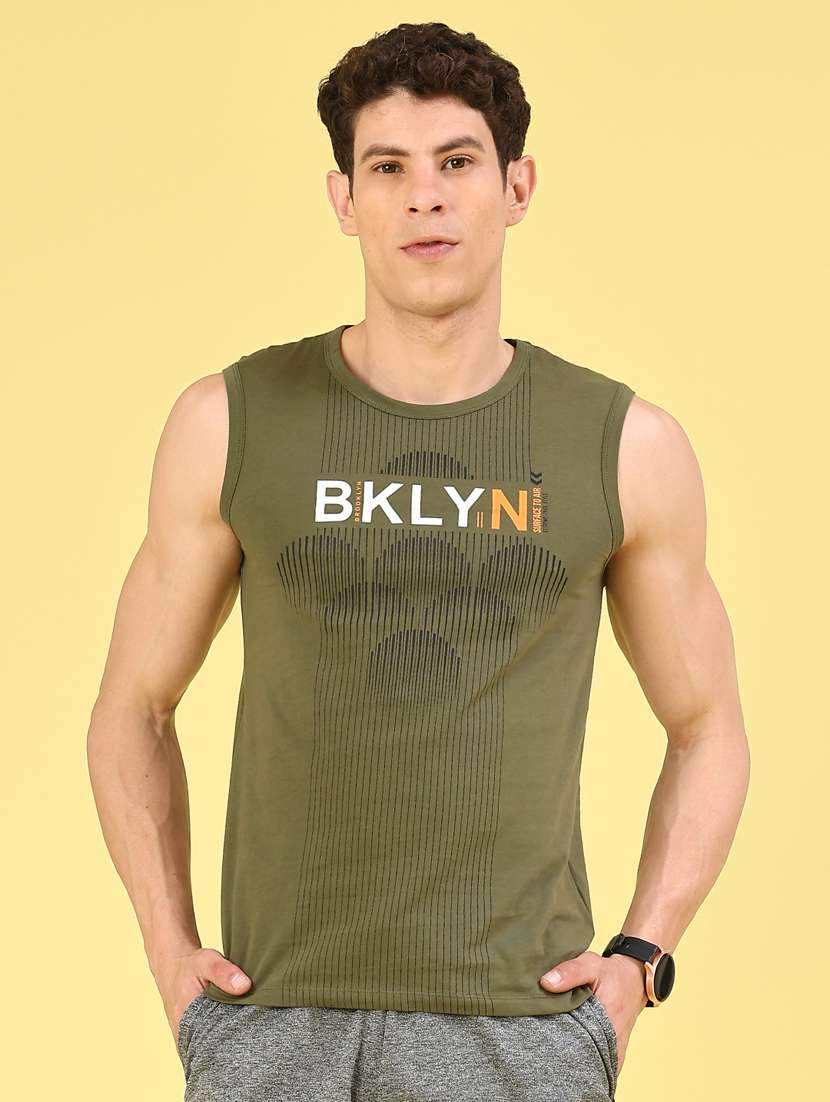 men printed sleeveless slim fit t-shirt