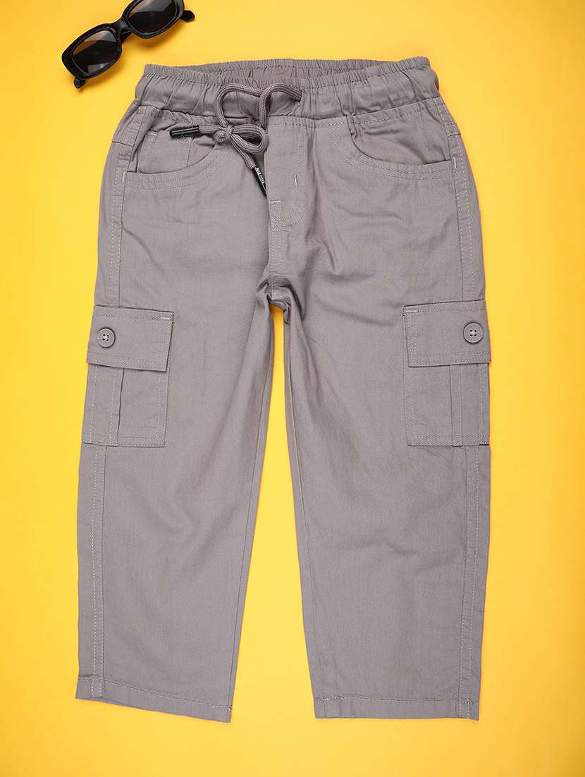 boys solid mid rise regular fit cargo