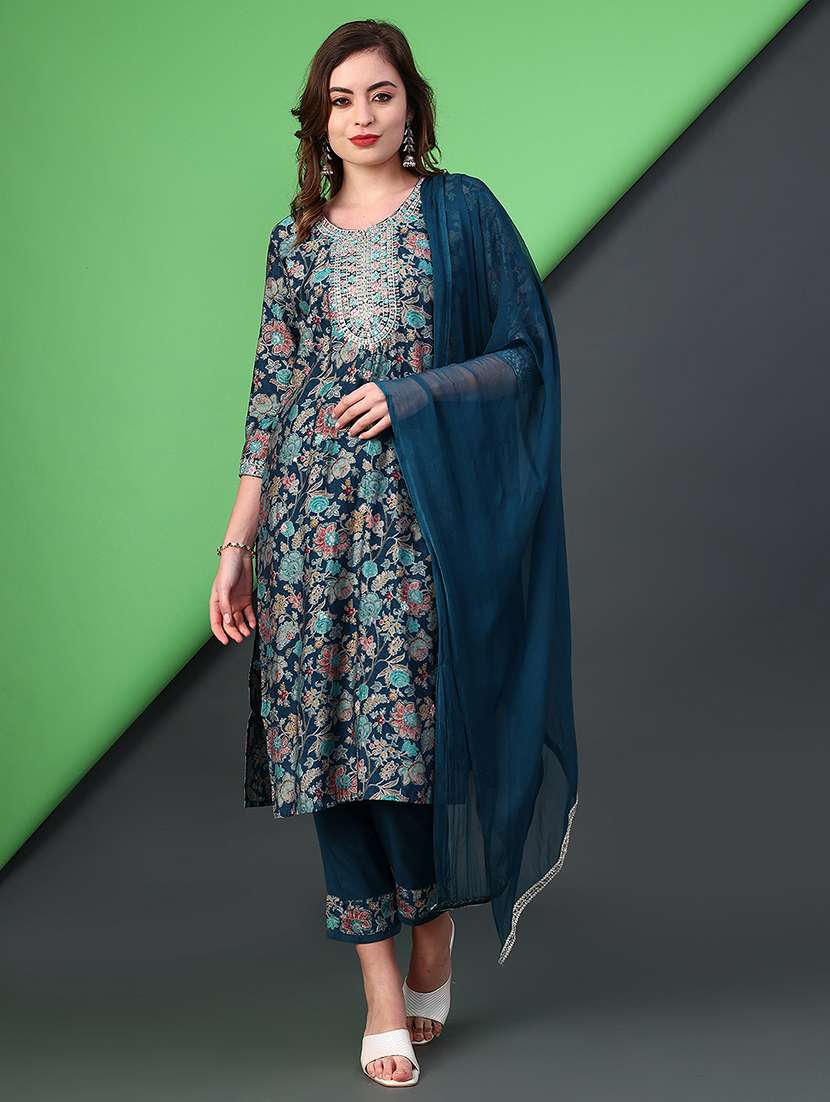 women printed kurta and pant with dupatta set