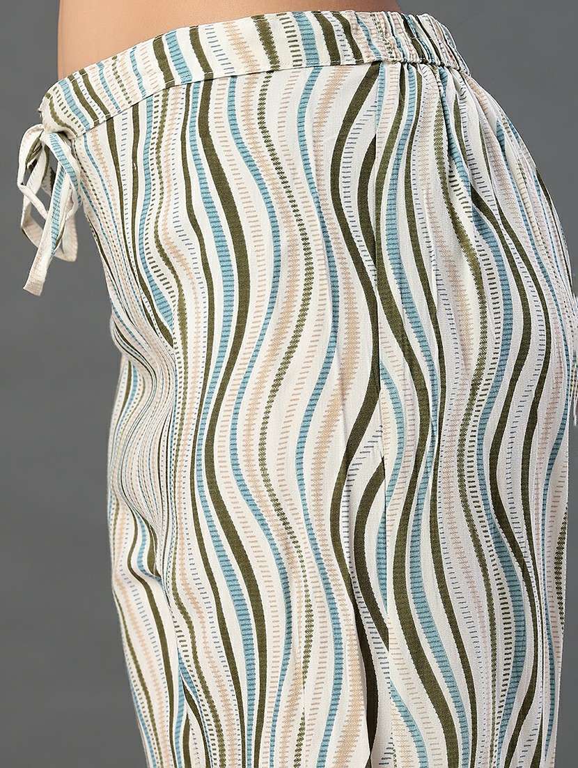 women printed kurta and pant with dupatta set - 22160401 -  Standard Image - 5