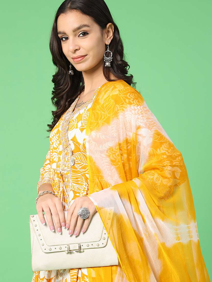 women printed three quarter sleeve kurta pant with dupatta set - 22160500 -  Standard Image - 3