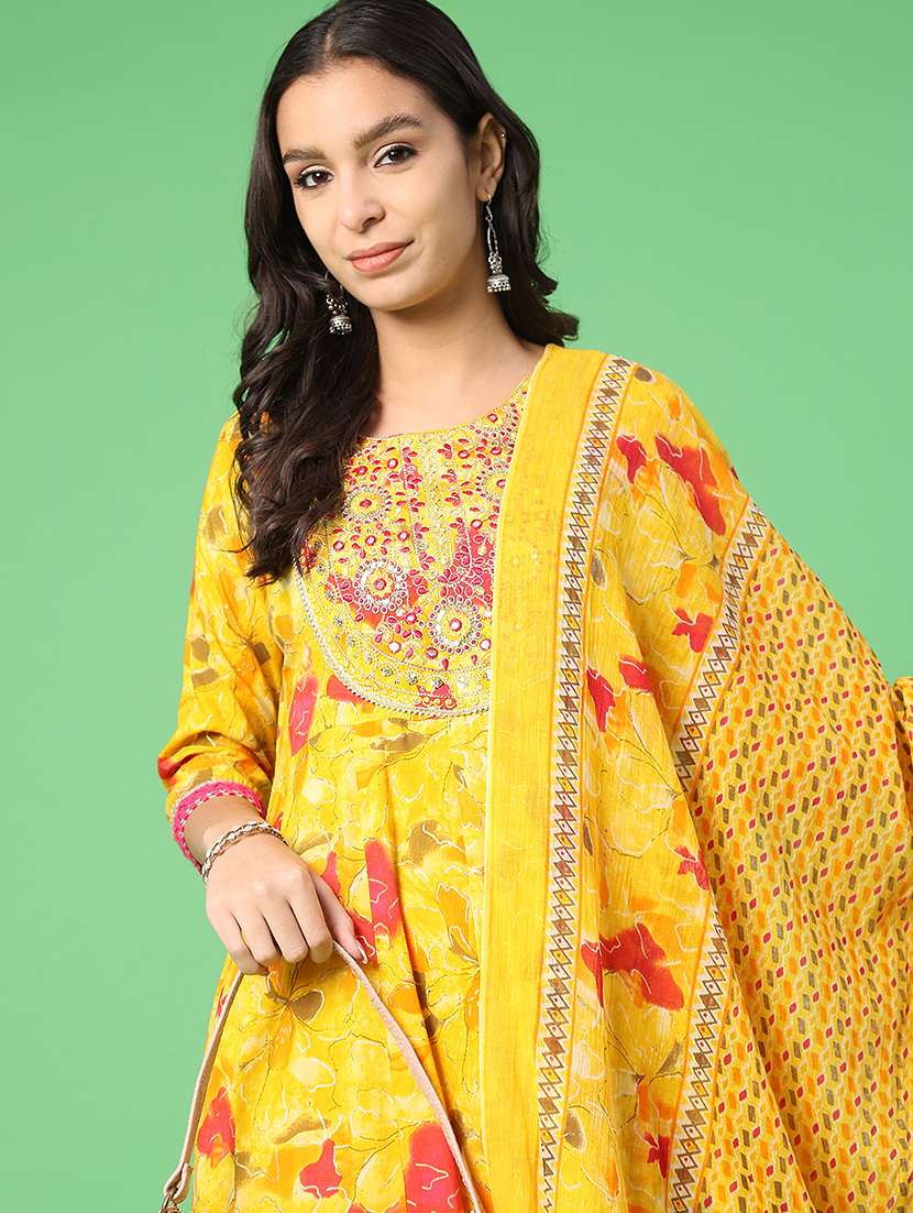 women printed three quarter sleeve kurta pant with dupatta set - 22160525 -  Standard Image - 3