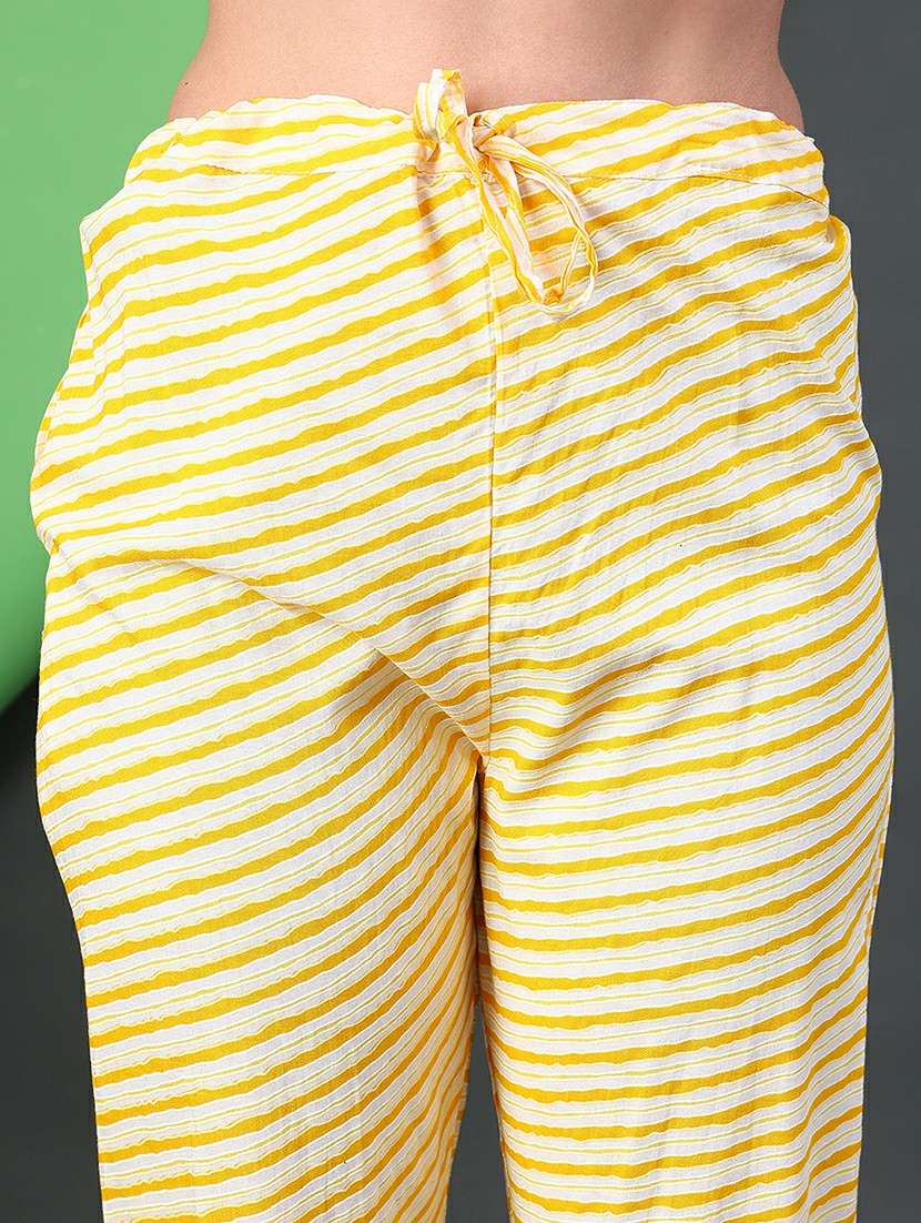 women printed kurta and pant with dupatta set - 22160852 -  Standard Image - 5