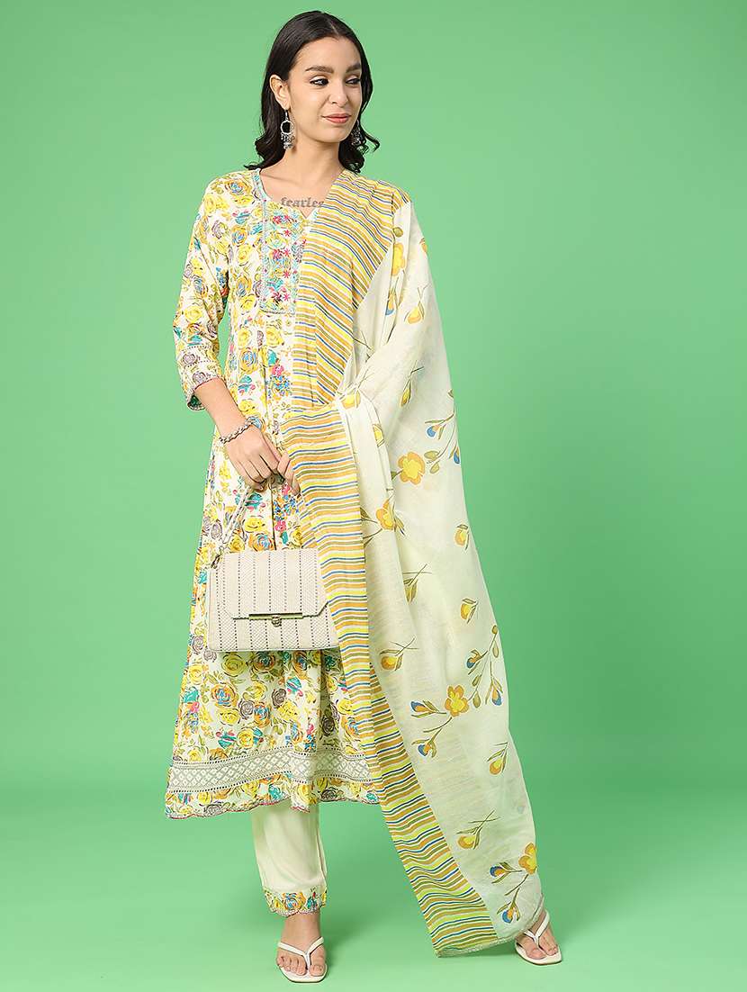 women floral three quarter sleeve kurta pant with dupatta set