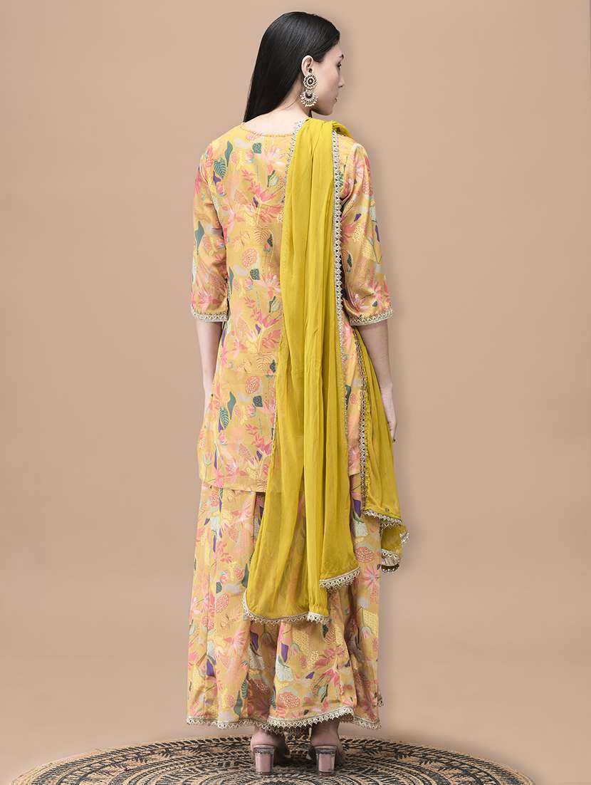 women floral printed three quarter sleeve kurta palazzo with dupatta set - 22161040 -  Standard Image - 3