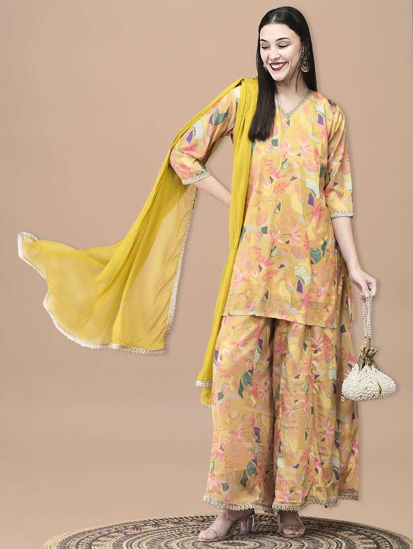 women floral printed three quarter sleeve kurta palazzo with dupatta set - 22161040 -  Standard Image - 5