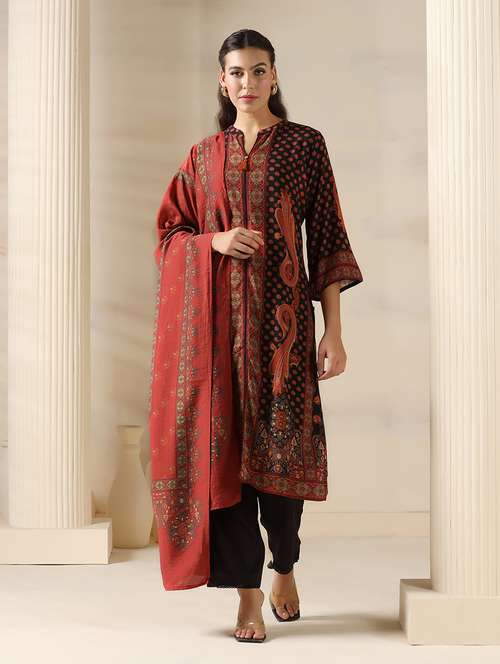 women paisley three quarter sleeve kurta pant with dupatta set - 22161044 -  Standard Image - 0