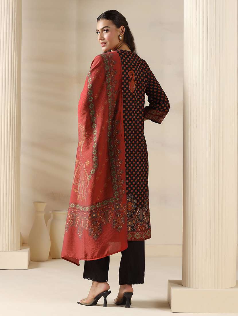 women paisley three quarter sleeve kurta pant with dupatta set - 22161044 -  Standard Image - 3