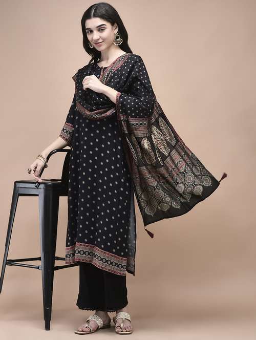 women printed three quarter sleeve kurta pant with dupatta set - 22161056 -  Standard Image - 0