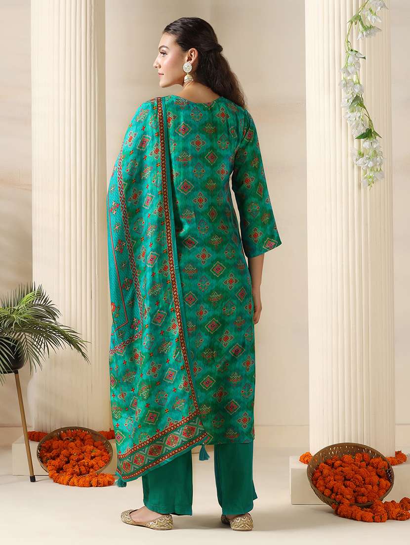 women printed three quarter sleeve kurta pant with dupatta set - 22161080 -  Standard Image - 3