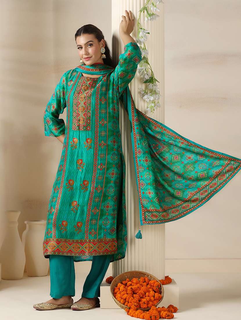 women printed three quarter sleeve kurta pant with dupatta set - 22161080 -  Standard Image - 5