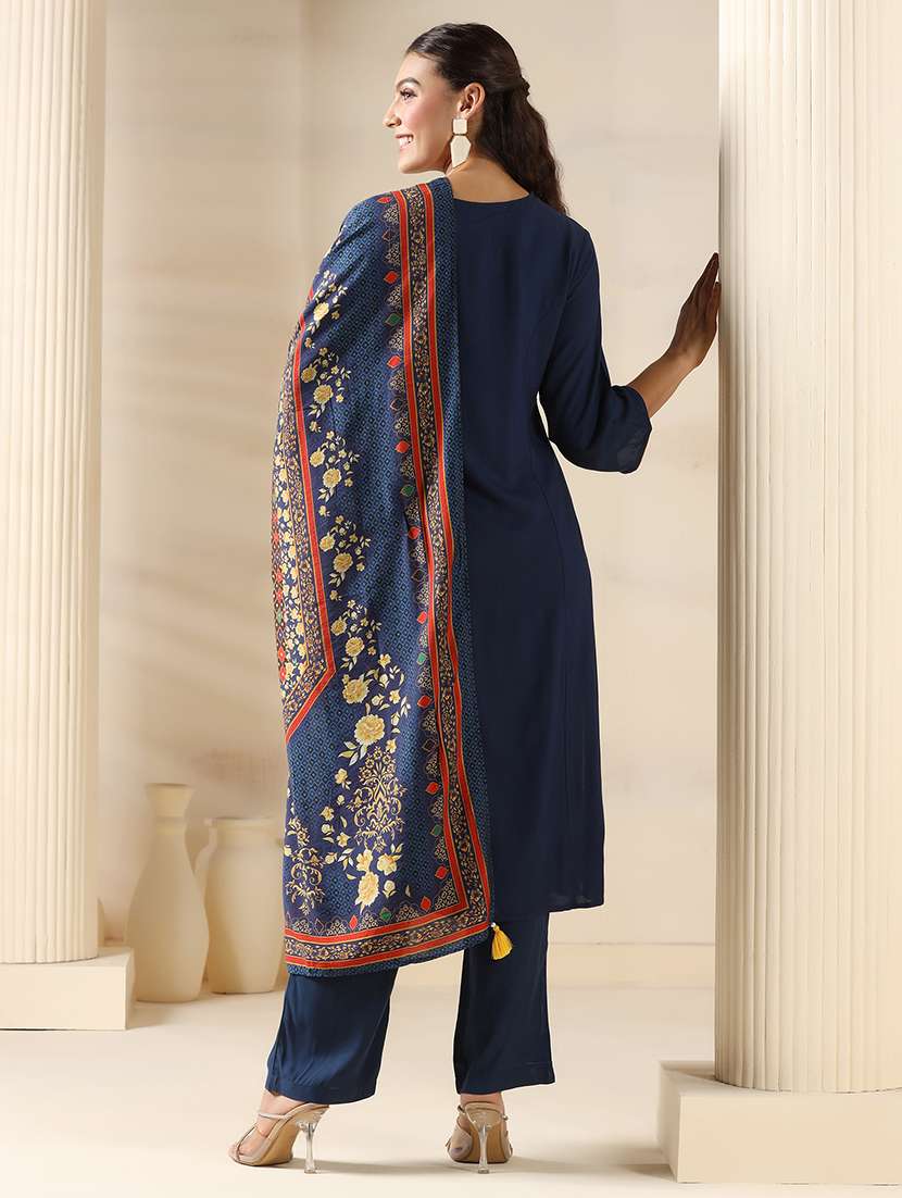 women solid three quarter sleeve kurta pant with dupatta set - 22161083 -  Standard Image - 3