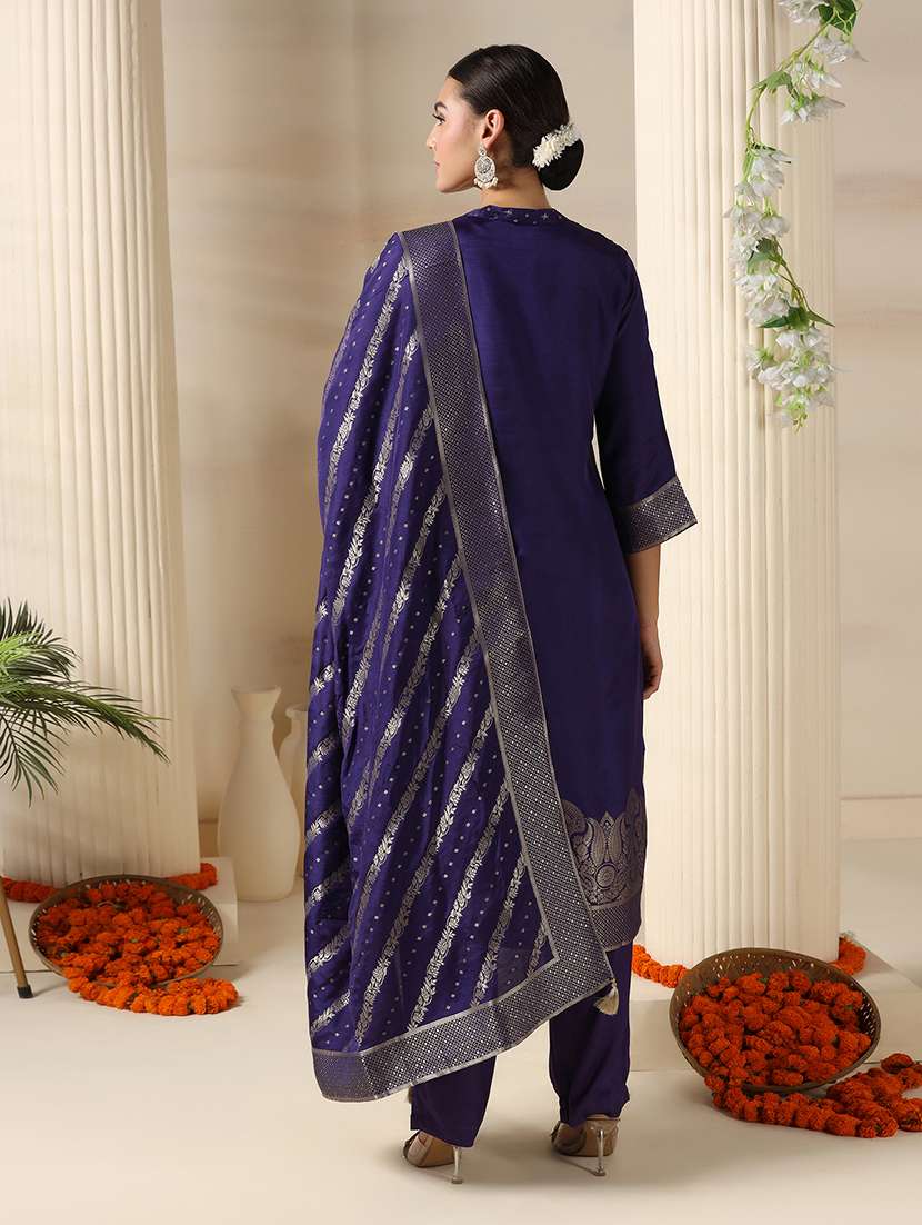 women self design three quarter sleeve kurta pant with dupatta set - 22161090 -  Standard Image - 3