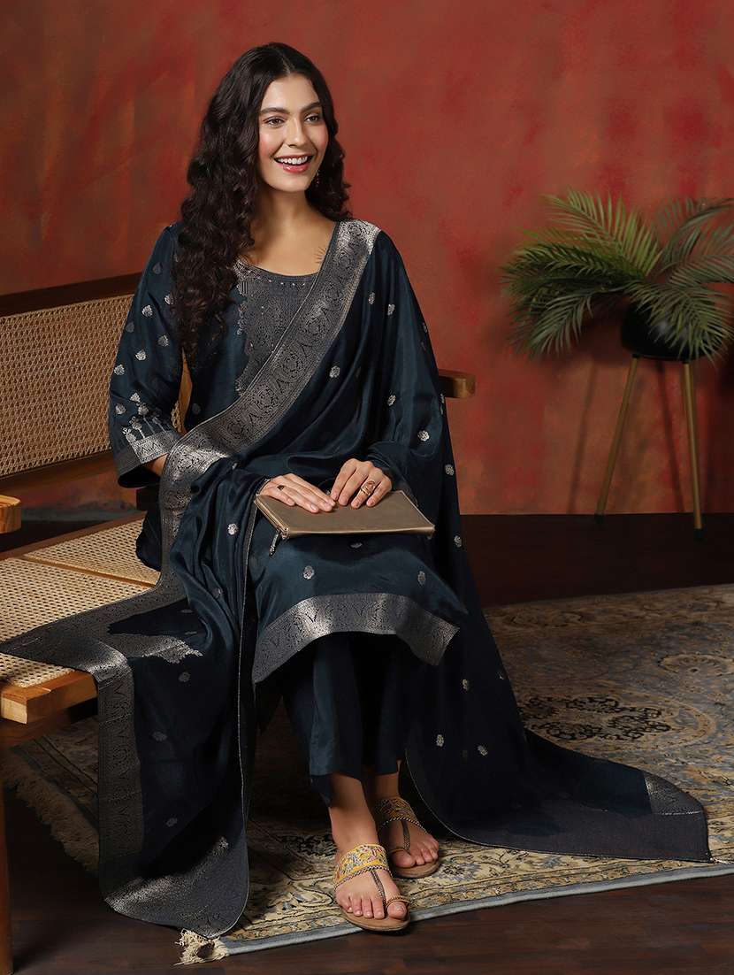 women self design three quarter sleeve kurta pant with dupatta set - 22161091 -  Standard Image - 5