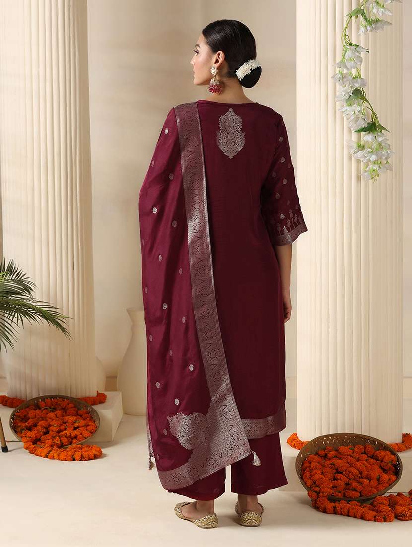 women self design three quarter sleeve kurta pant with dupatta set - 22161092 -  Standard Image - 3