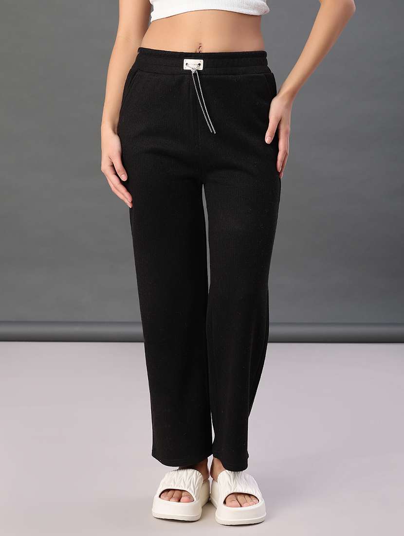 women solid mid rise winter wear pant