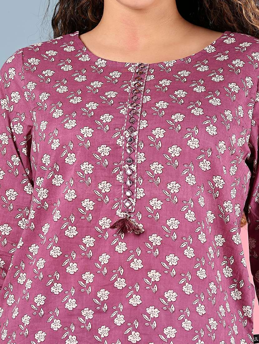 women floral printed three quarter sleeve straight kurti - 22163101 -  Standard Image - 5