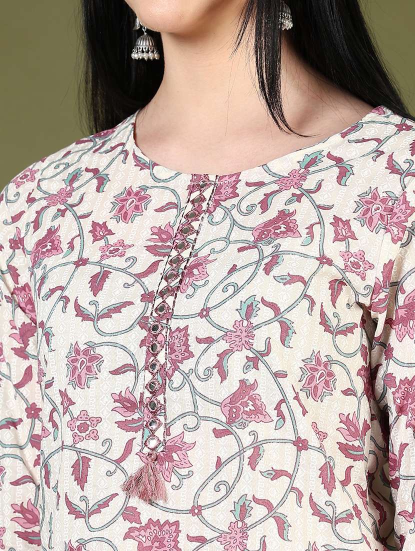 women floral printed three quarter sleeve straight kurti - 22163102 -  Standard Image - 5
