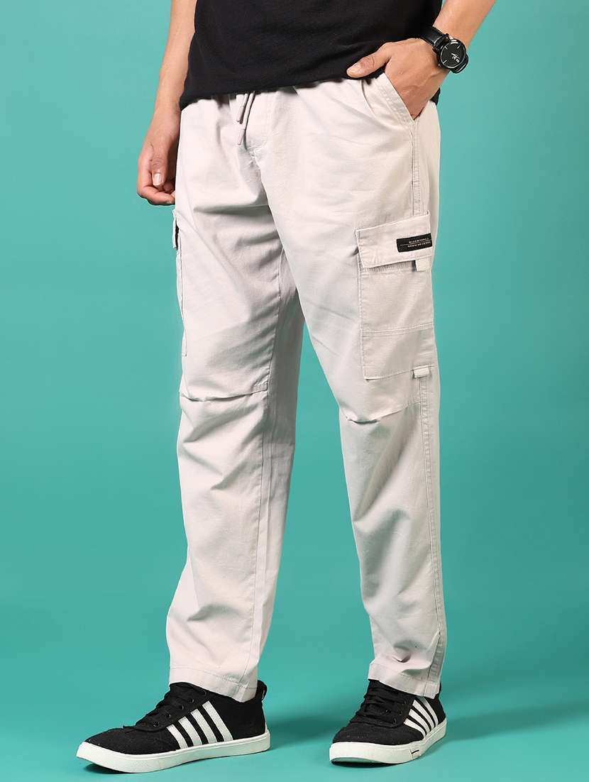 men solid mid rise regular fit cargo