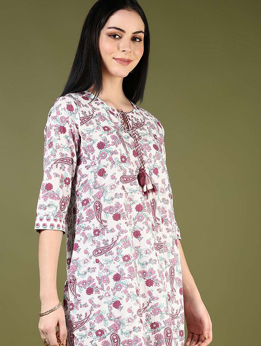 women floral printed three quarter sleeve kurta pant set - 22163597 -  Standard Image - 3