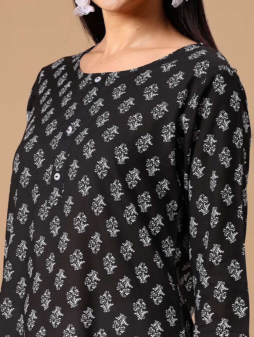 women printed three quarter sleeve straight kurti - 22164056 -  Standard Image - 5