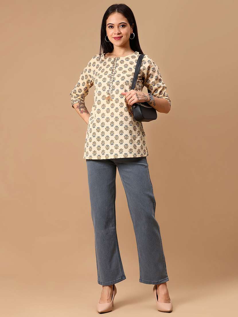 women floral printed three quarter sleeve straight kurti - 22164213 -  Standard Image - 3