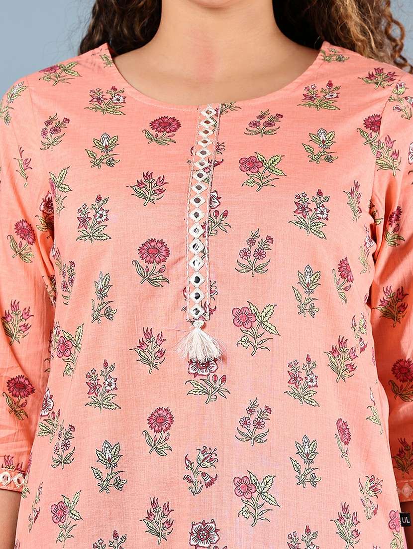 women floral printed three quarter sleeve straight kurti - 22164477 -  Standard Image - 5