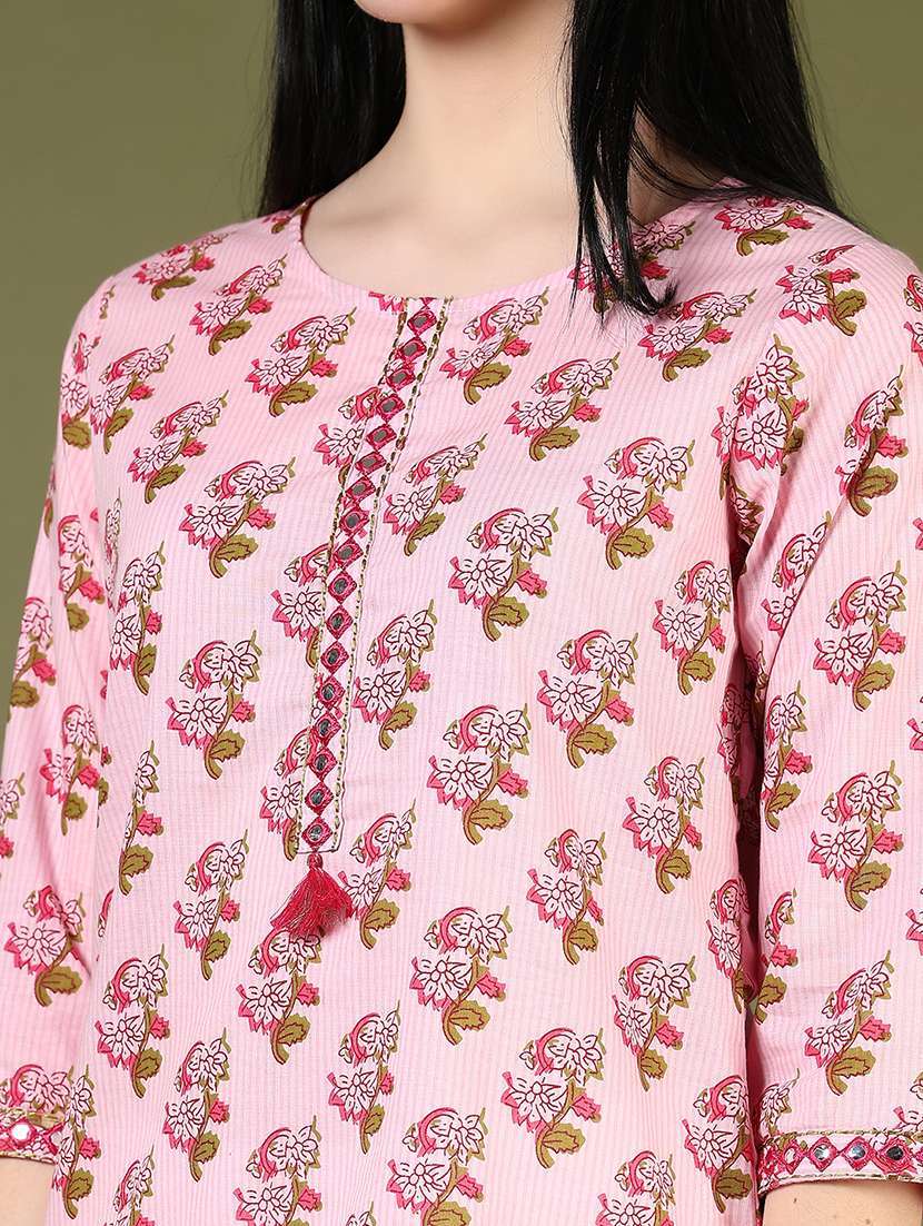 women floral printed three quarter sleeve straight kurti - 22164478 -  Standard Image - 5