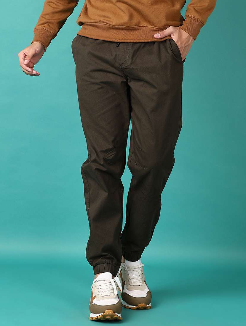 men solid mid rise regular fit jogger