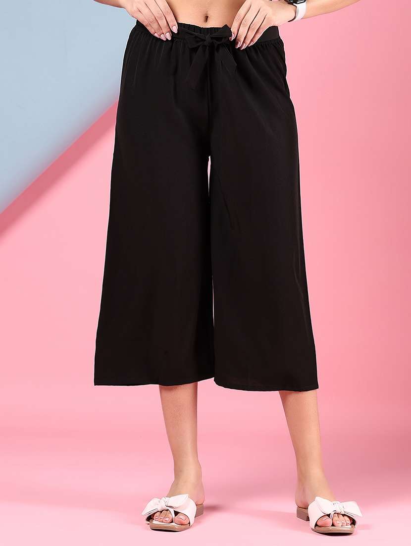 women solid mid rise relaxed fit capri