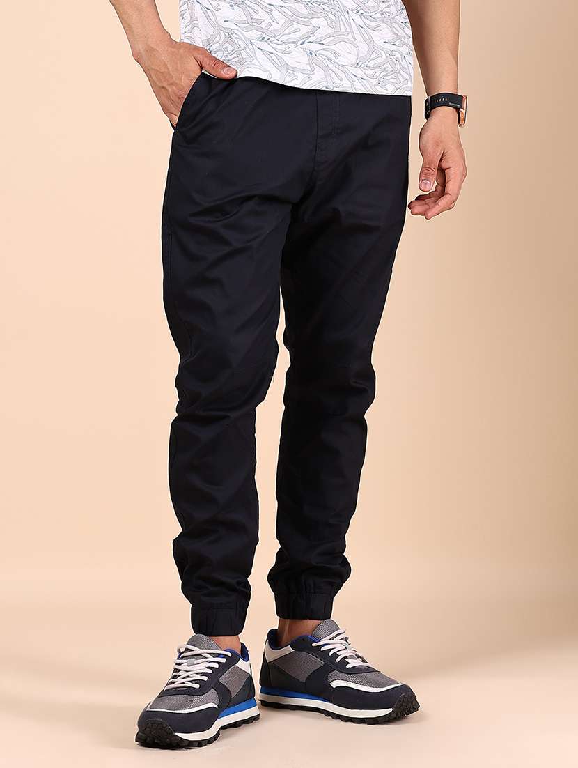 men solid mid rise regular fit jogger