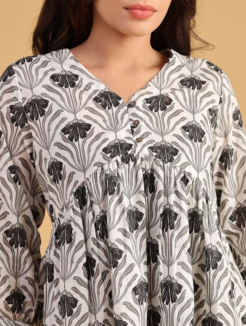 women printed three quarter sleeve flared kurti - 22168125 -  Standard Image - 5