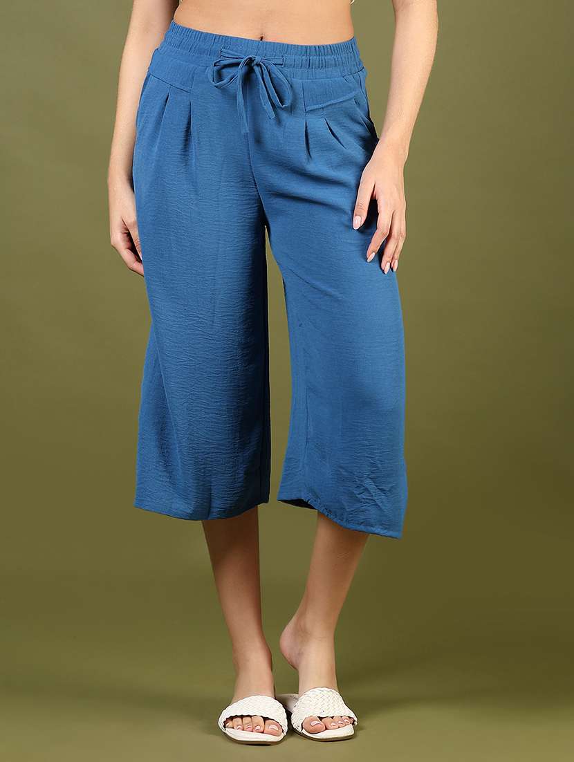 women solid mid rise relaxed fit capri